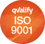 Rund orange cirkel med ISO 9001 skrivet med vit text